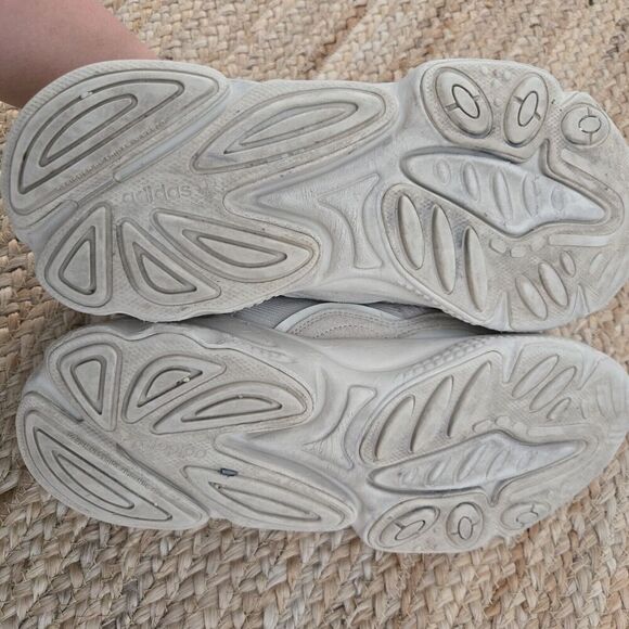 adidas‎ Ozweego Shoes Mens Size 9.5 Athletic Running Beige Tan main image 4
